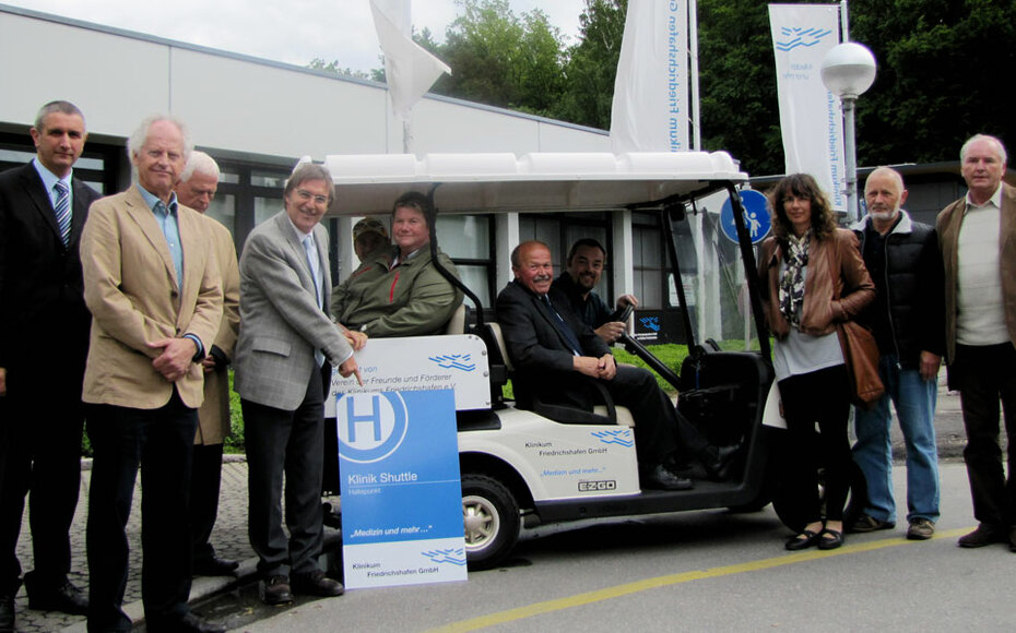Der Klinikum-Shuttle. Das Elektro-Golfcar für die kostenlose Beförderung von Patienten und Besuchern zwischen Parkplatz und Klinikum.