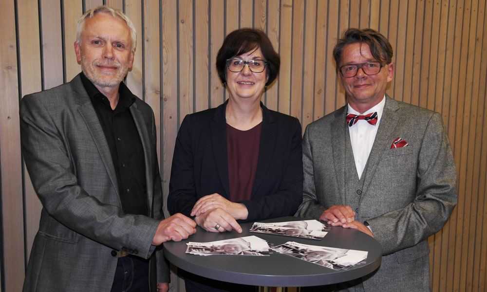 Geriatrische Notfallversorgung als Gewinn für Patienten und ihr soziales Umfeld (von links): Dr. Jürgen Kolb, Chefarzt der Liebenau Kliniken, Gesamtprojektleiterin Ingrid Jörg vom MCB und Prof. Dr. Maik Winter von der Hochschule Ravensburg-Weingarten stellten GeriNoVe bei „Medizin am Gleis“ vor. Bild: MCB