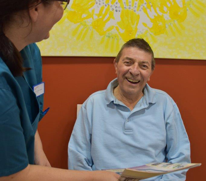 Günter Brüll war der hundertste Patient des Regionalen Geriatrischen Notfallversorgungszentrum (Gerinove) am Krankenhaus 14 Nothelfer Weingarten. Bild: MCB